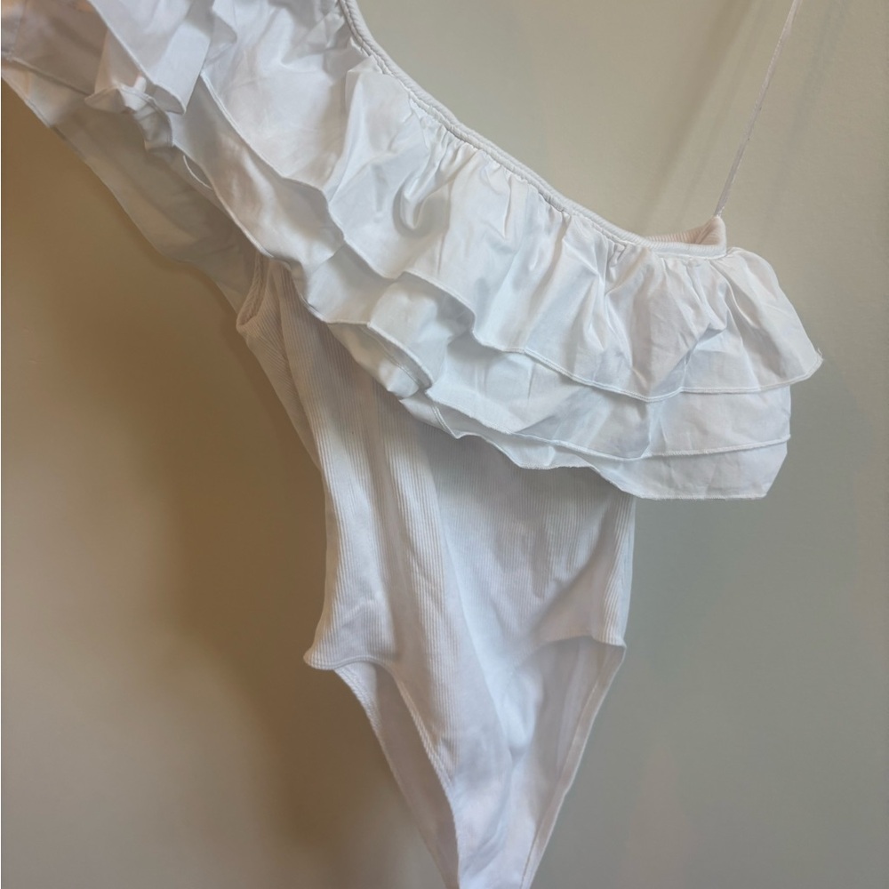 Zara White Ruffled bodysuit